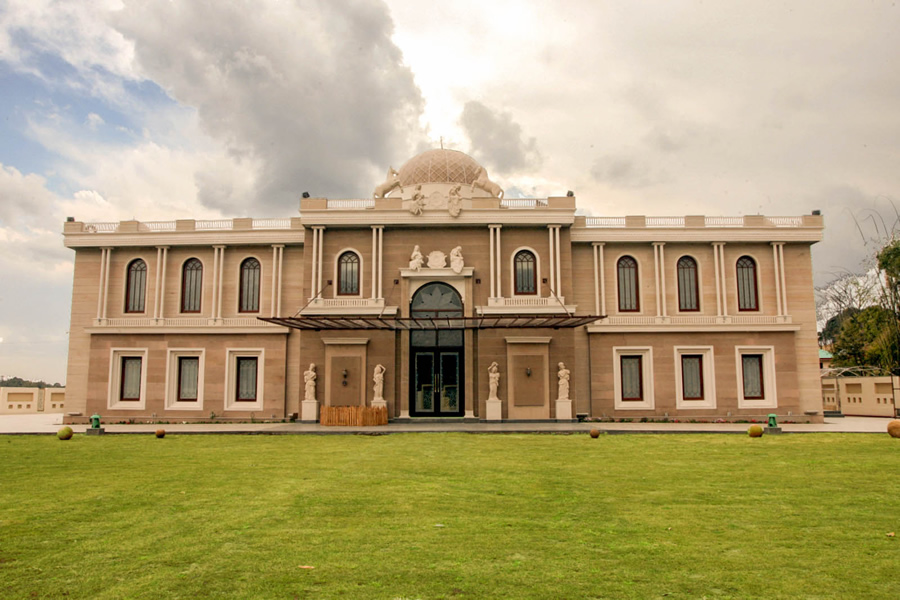 Budha Mal Castle Palampur India Vpo Mehnja Dharamshala Road Palampur Kangra 176061